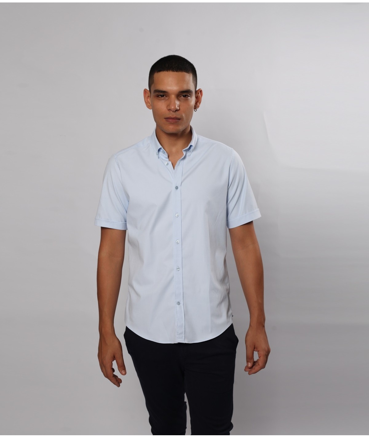 Chemise unie demi manches